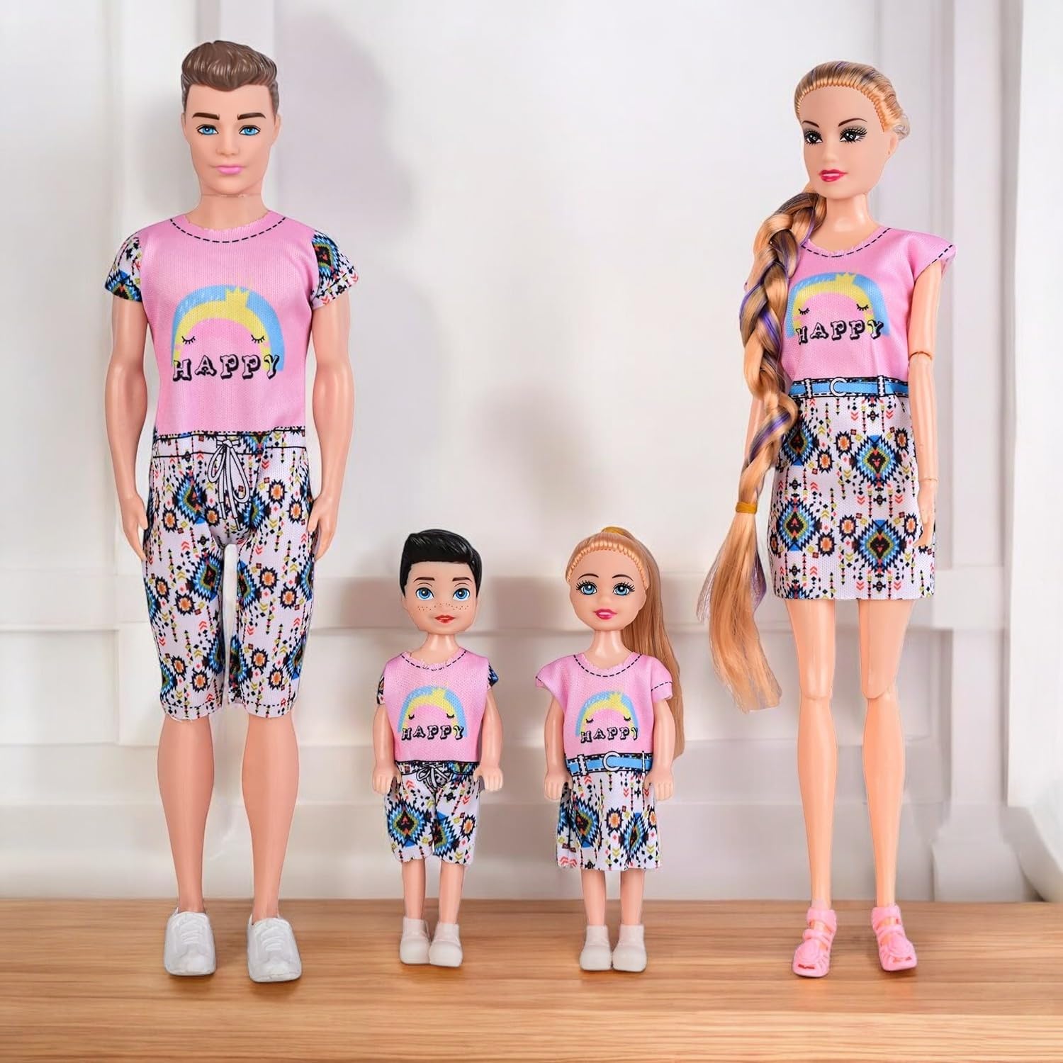 Treasure Fashion Series Family Trending Pretty/Cute Doll Set of 4 | Doll Set for Girls | Family Doll Set for Girls | Complete Family Playset for Kids Colors